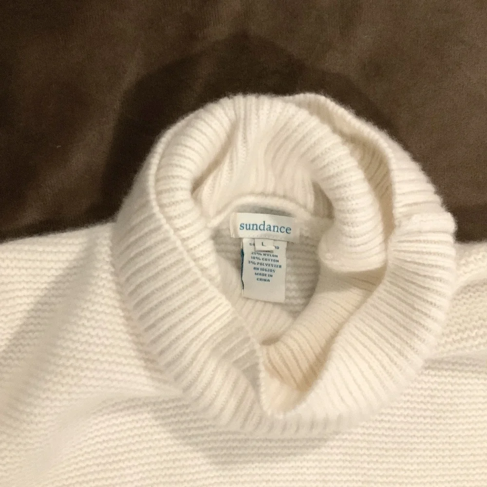 Sundance White L Turtleneck sweater Alpine Resortwear Coastal Minimalist Travel